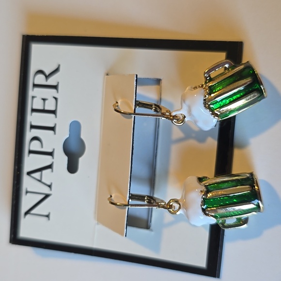 Napier Gold Tone Beer Mugs St Patricks Earrings Nwt - Picture 3 of 3
